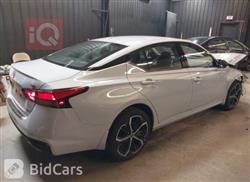 نيسان ألتيما